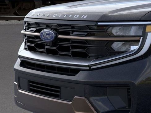New 2025 Ford Expedition King Ranch image 17