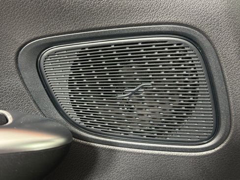 Used 2026 Mercedes-Benz GLC 300 4MATIC image 19