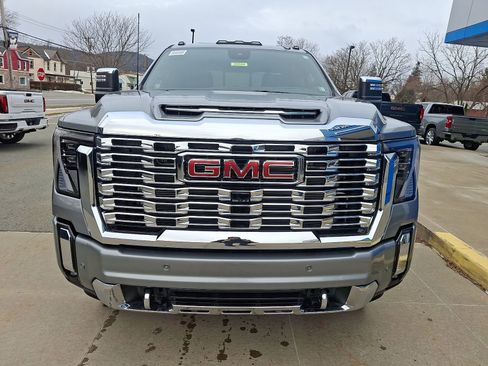 New 2026 GMC Sierra 3500 Denali w/ Denali Reserve Package image 2