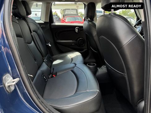 Used 2015 MINI Cooper 4-Door Hardtop FWD image 28