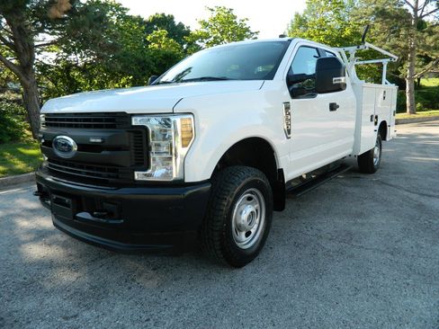 Used 2019 Ford F350 XL w/ Power Equipment Group AWD/4WD image 1
