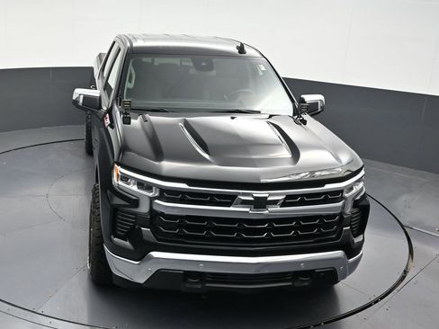 Used 2024 Chevrolet Silverado 1500 LT w/ Z71 Off-Road Package image 23