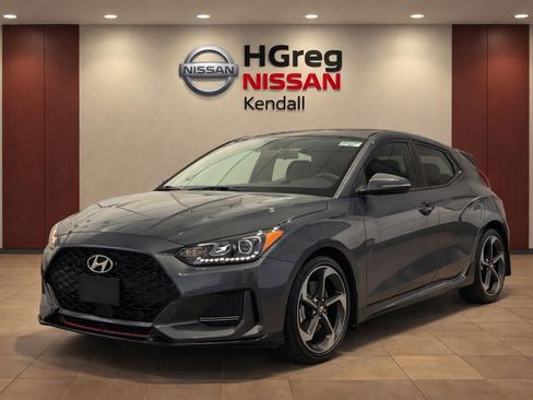 Used 2020 Hyundai Veloster Turbo FWD image 3