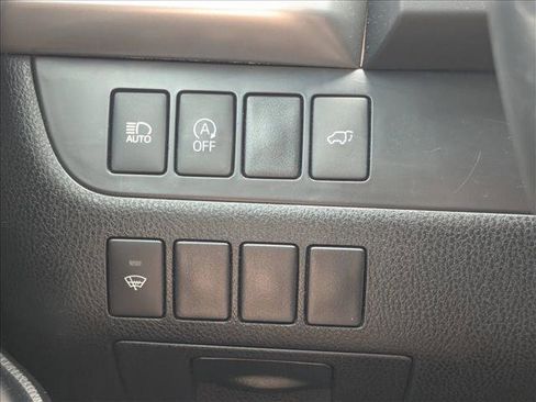 Used 2017 Toyota Highlander SE AWD/4WD image 11