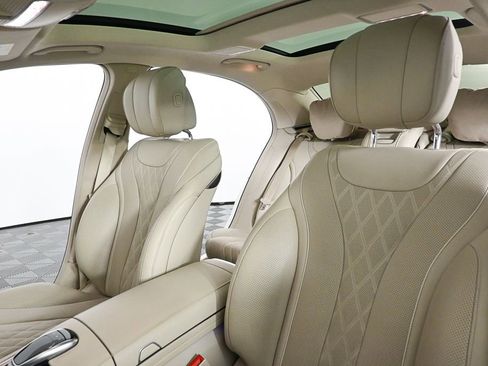 Used 2018 Mercedes-Benz S 560 Sedan image 5