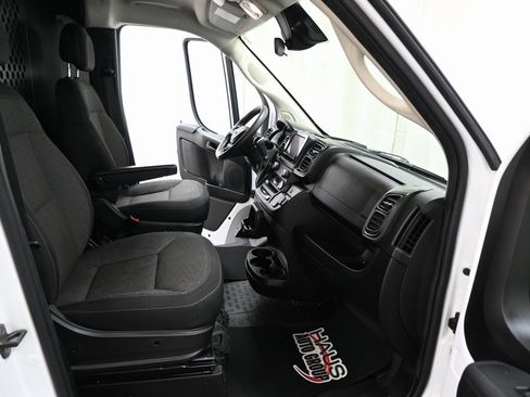 Used 2023 RAM ProMaster 2500 image 10