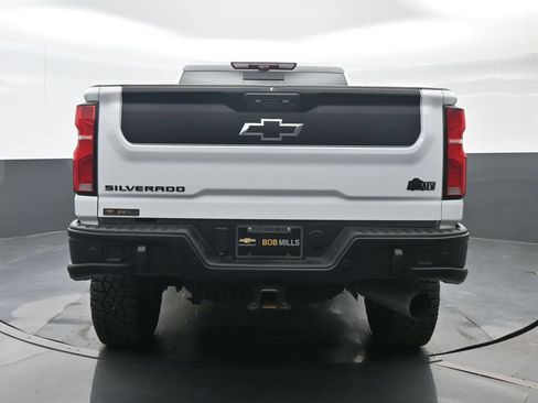 Used 2024 Chevrolet Silverado 2500 ZR2 w/ ZR2 Bison Edition AWD/4WD image 6
