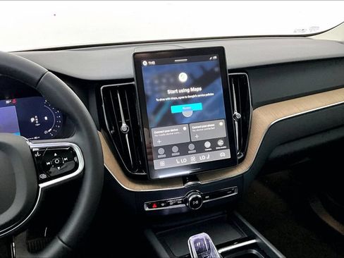 New 2026 Volvo XC60 B5 Core AWD/4WD image 21