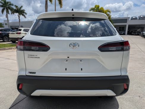 Used 2026 Toyota Corolla Cross L FWD image 9
