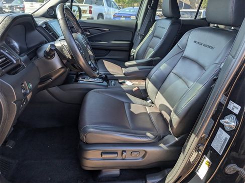 Certified 2022 Honda Ridgeline Black Edition image 11