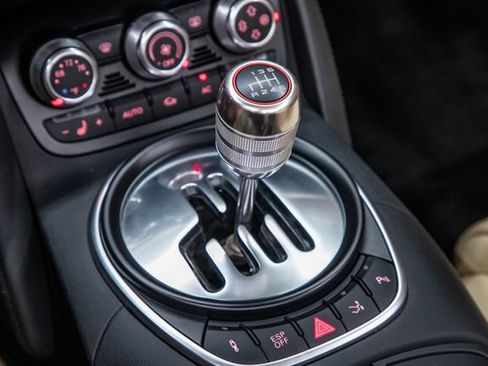 Used 2011 Audi R8 V10 AWD/4WD image 39