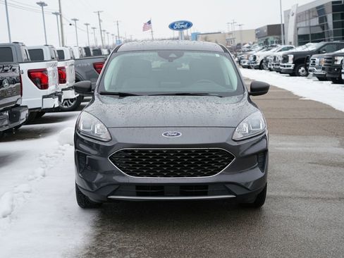 Used 2022 Ford Escape SE image 2