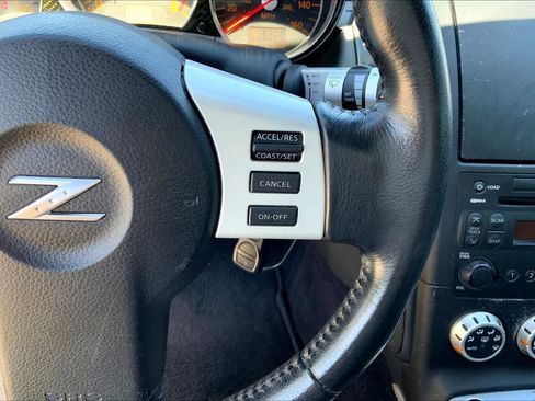 Used 2006 Nissan 350Z Touring image 18