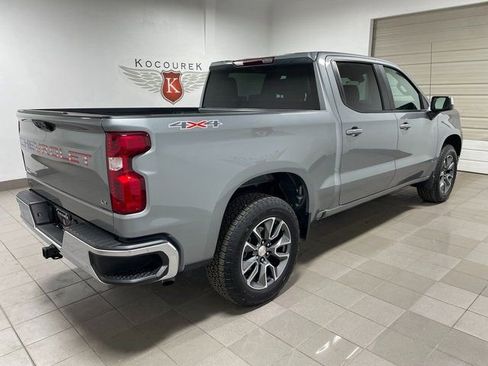 Used 2023 Chevrolet Silverado 1500 LT AWD/4WD image 6