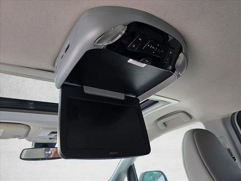 Used 2019 Toyota Sienna XLE w/ XLE Navigation Package FWD image 21