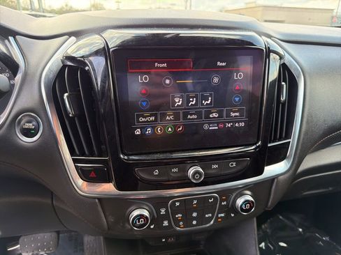 Used 2022 Chevrolet Traverse RS image 22