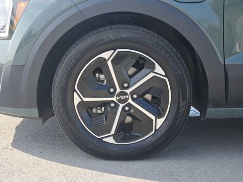 Used 2023 Kia Niro EX w/ EX Cold Weather Package image 13