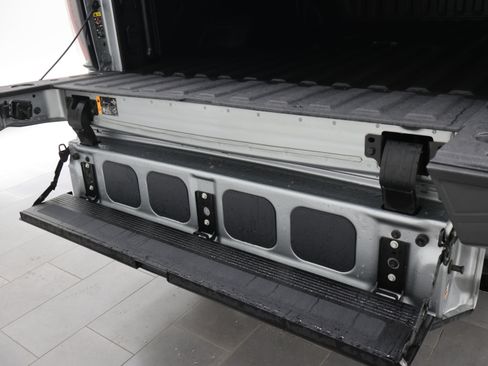 Used 2025 GMC Sierra 2500 AT4 w/ AT4 Premium Plus Package AWD/4WD image 40