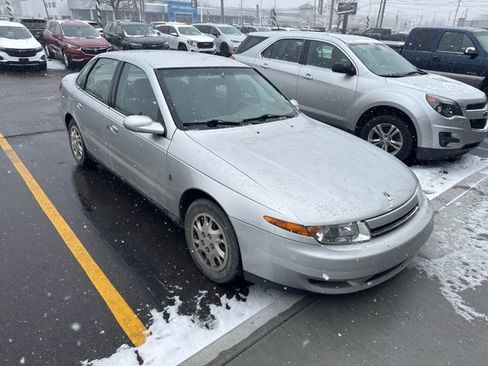 Used 2002 Saturn L-Series L200 image 2
