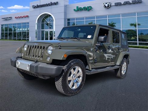 Used 2015 Jeep Wrangler Unlimited Sahara w/ Connectivity Group image 3