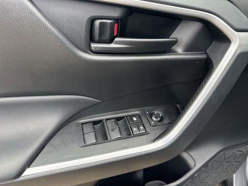 Used 2024 Toyota RAV4 LE FWD image 21