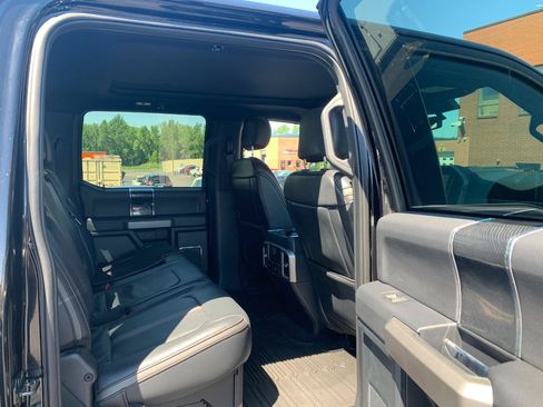 Used 2022 Ford F350 Platinum w/ Tremor Off-Road Package AWD/4WD image 16