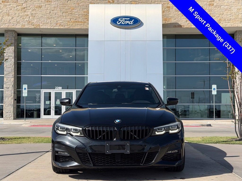 Used 2020 BMW 330i Sedan w/ M Sport Package RWD image 4