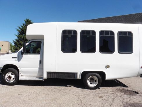 Used 2014 Ford E-350 and Econoline 350 Super Duty RWD image 27