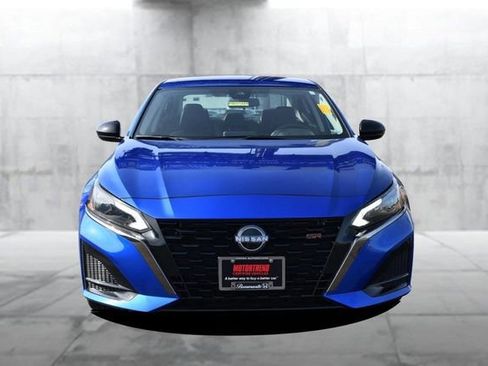 Used 2025 Nissan Altima 2.5 SR image 4