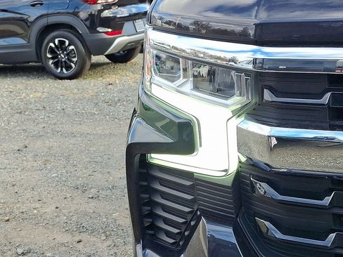 Used 2023 Chevrolet Silverado 1500 LT image 35