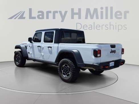 Used 2023 Jeep Gladiator Mojave AWD/4WD image 3