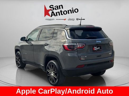 Certified 2024 Jeep Compass Latitude image 6