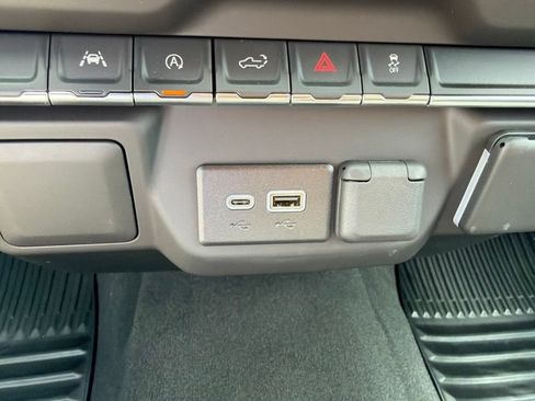 New 2026 Chevrolet Silverado 1500 Custom AWD/4WD image 27