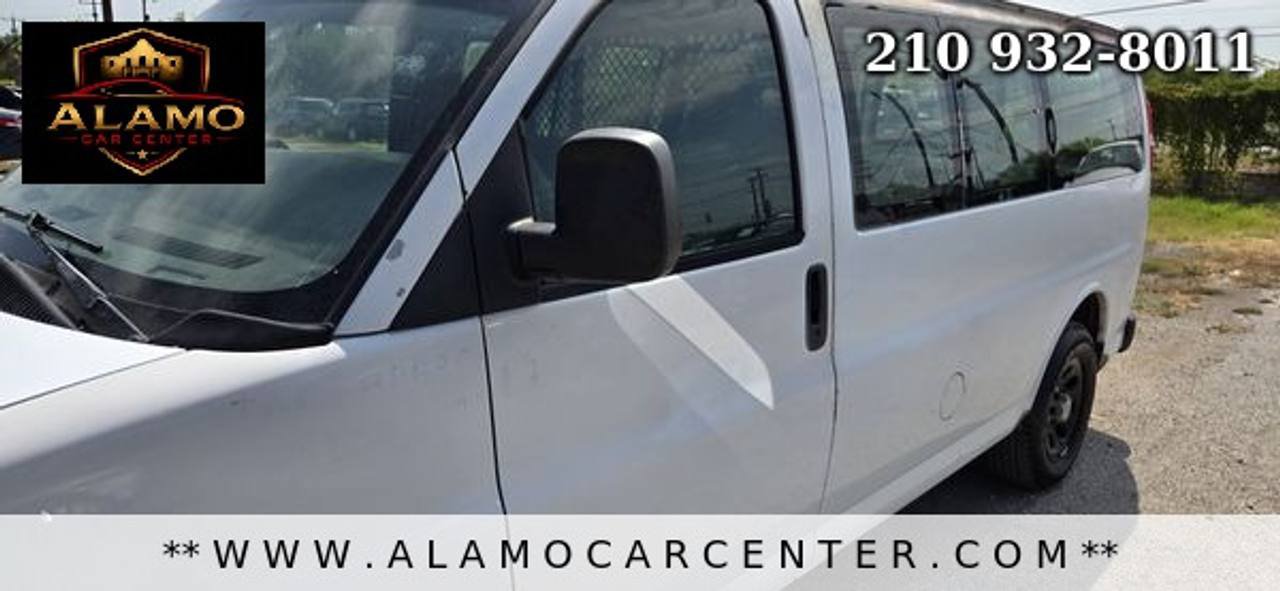 Used 2009 Chevrolet Express 1500 RWD image 9