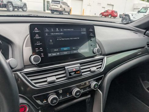 Used 2022 Honda Accord Sport image 19