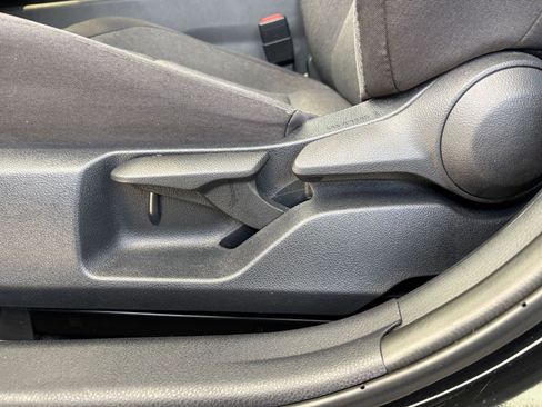 Used 2025 Toyota Camry LE FWD image 22