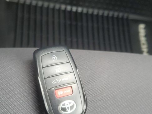 Used 2023 Toyota Tundra SR AWD/4WD image 32