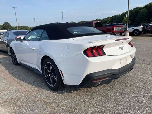 Used 2025 Ford Mustang Premium RWD image 4