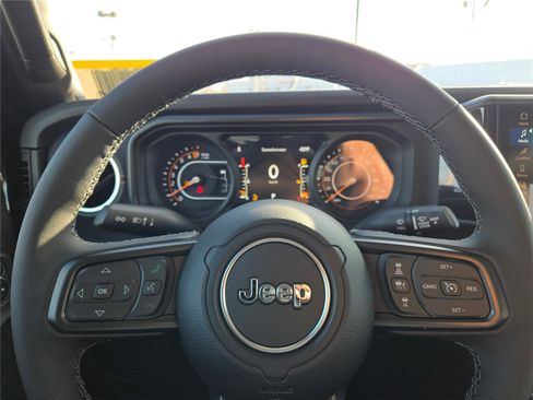 New 2026 Jeep Gladiator Sahara image 32