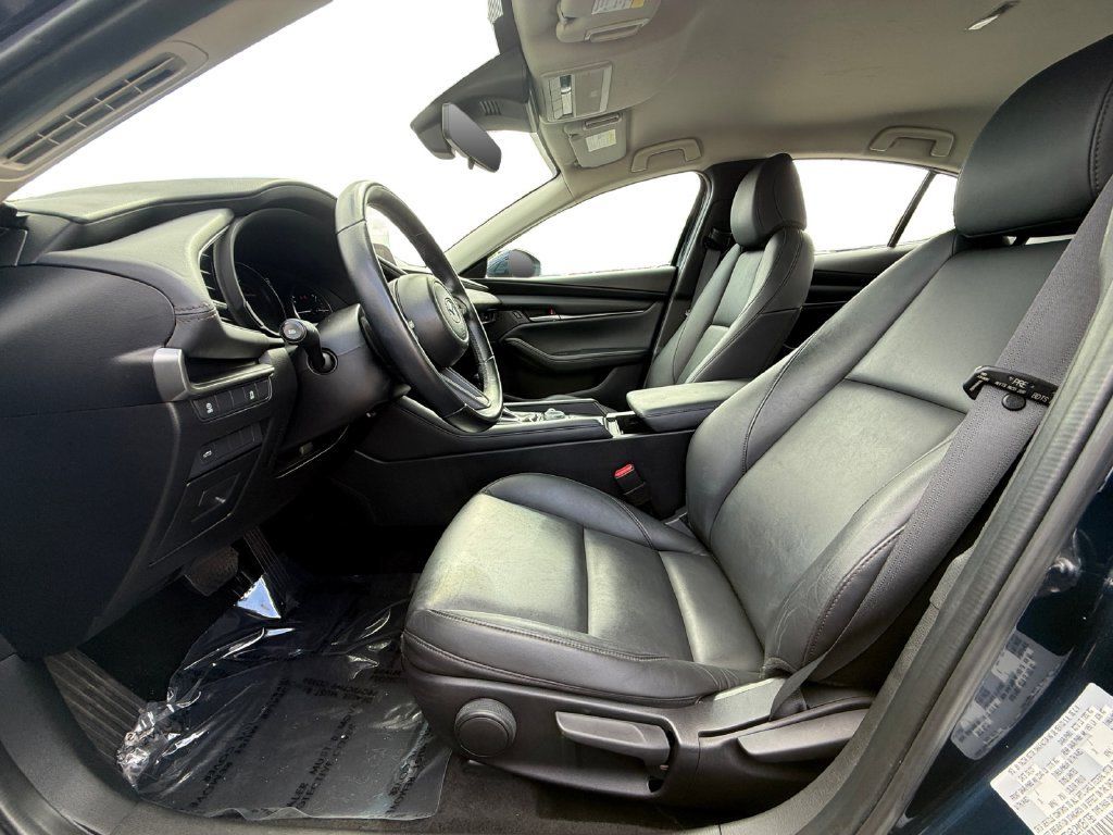 Used 2021 MAZDA MAZDA3 s FWD image 9