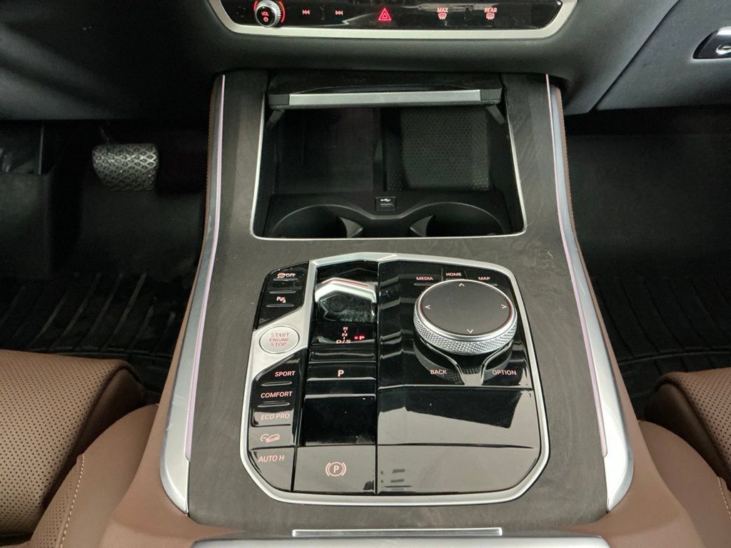 Certified 2024 BMW X5 xDrive40i w/ Premium Package AWD/4WD image 13