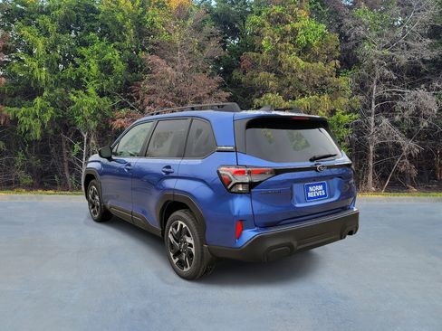 New 2025 Subaru Forester Premium image 20