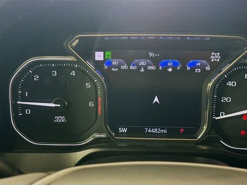 Used 2020 GMC Sierra 2500 AT4 w/ AT4 Premium Package image 13