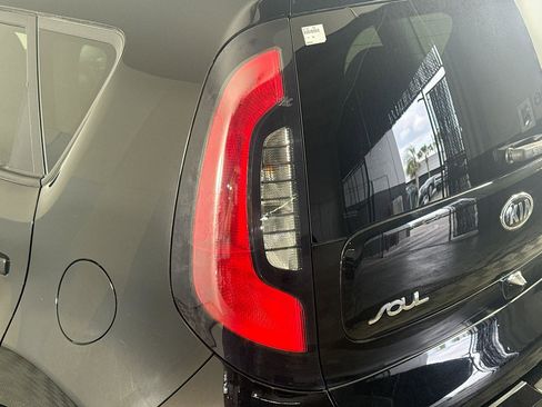 Used 2019 Kia Soul Base image 35