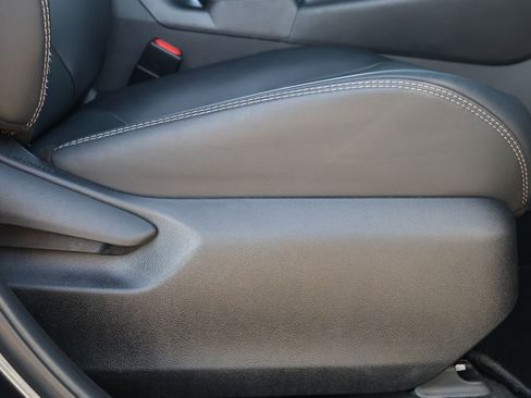 Used 2023 Toyota RAV4 XLE Premium image 31