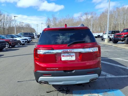 Used 2023 GMC Acadia SLE w/ Driver Convenience Package FWD image 6