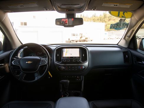 Used 2021 Chevrolet Colorado Z71 AWD/4WD image 15