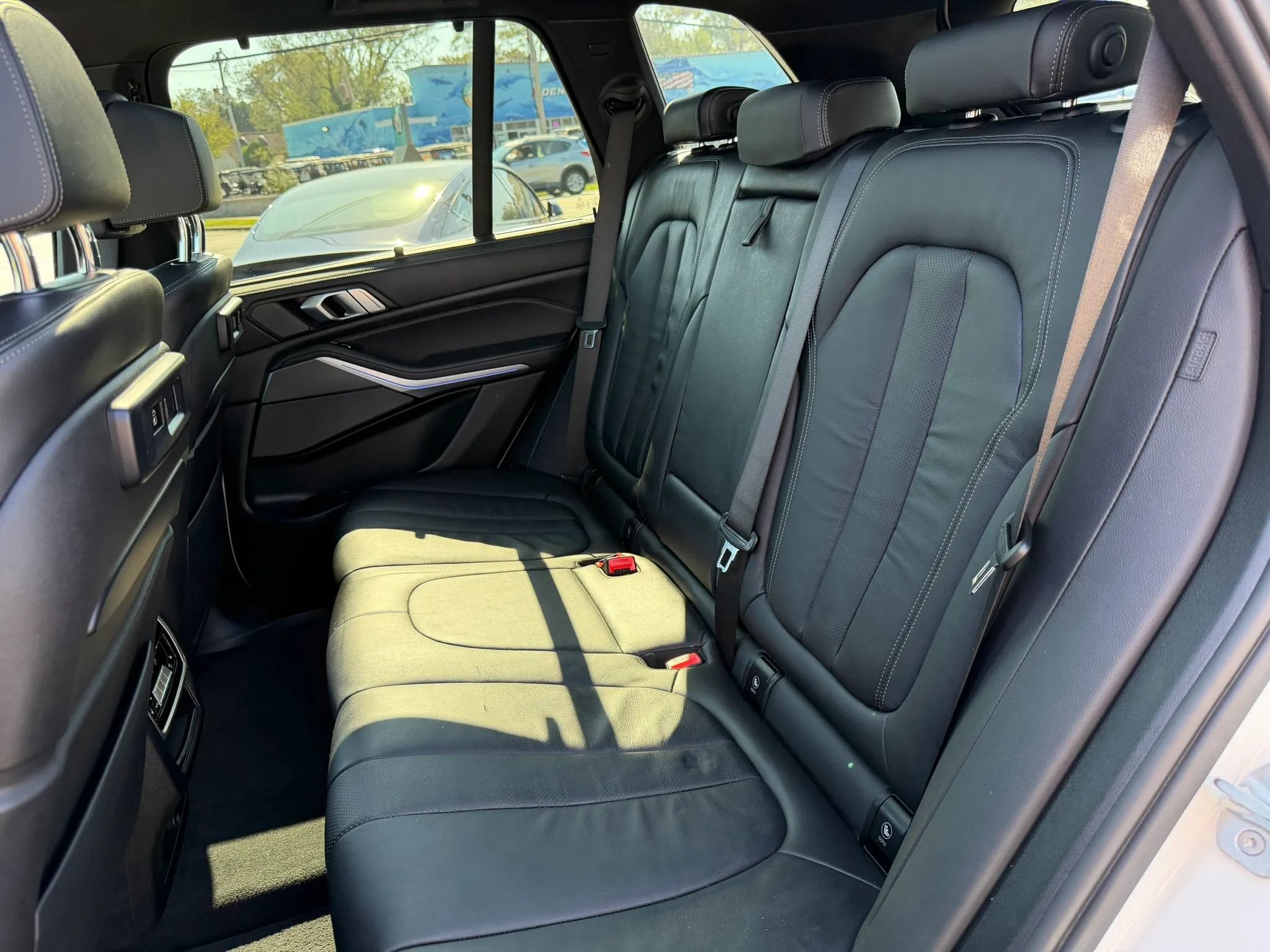 Used 2020 BMW X5 xDrive40i w/ M Sport Package AWD/4WD image 16