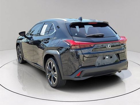 Used 2021 Lexus UX 200 image 4