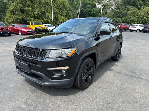 Used 2018 Jeep Compass Latitude AWD/4WD image 7